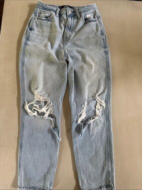 Hollister Light Blue Ultra High-Rise Ripped  Mom Jeans - Size 1S / 25